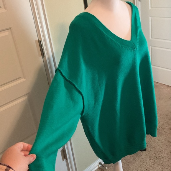 ! SOLD! 1X green sweater - Picture 2 of 7